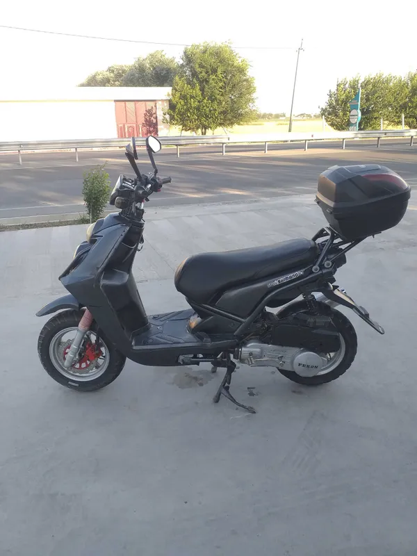 Skuter sotiladi. Motor yangi qo‘yilgan. 4 Skuter sotiladi. Motor yangi qo‘yilgan. 4
