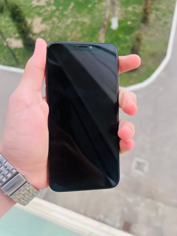 iPhone Xs LL/A 64GB 4 iPhone Xs LL/A 64GB 4