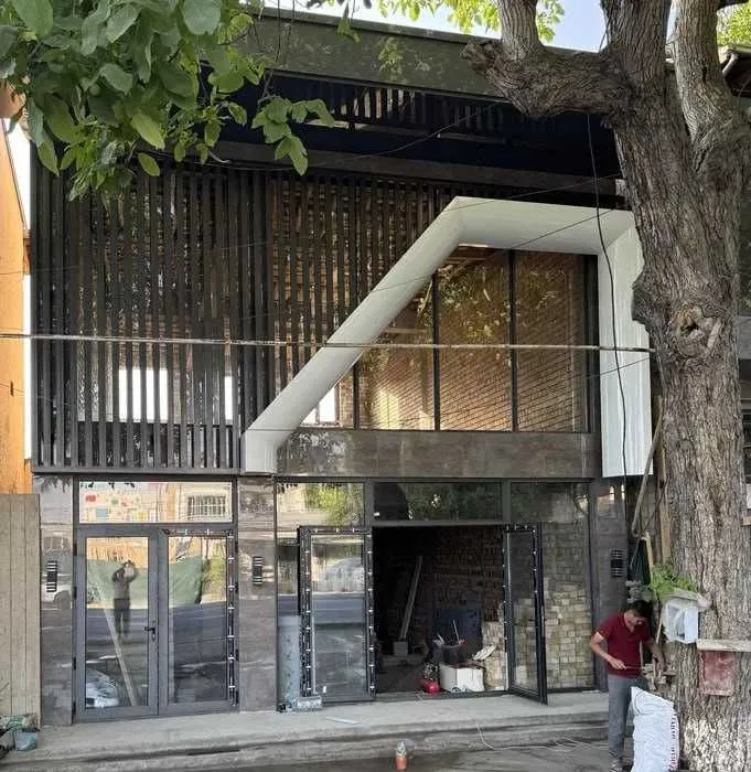 Продаётся 2-Этажное Здание 450м² Мирзо Улугбек 1 Линия Ор, Achchiq Osh — фото 2