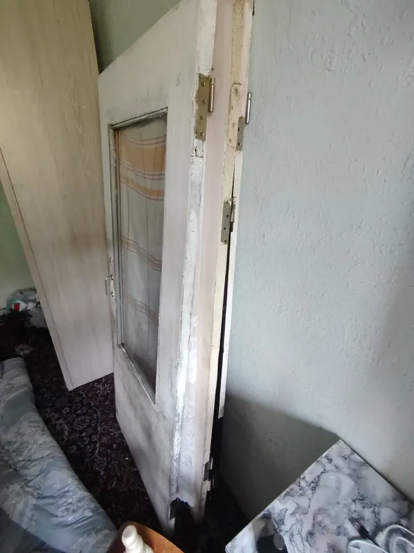 Продаются старые двери, 3 штуки 1 Продаются старые двери, 3 штуки 1