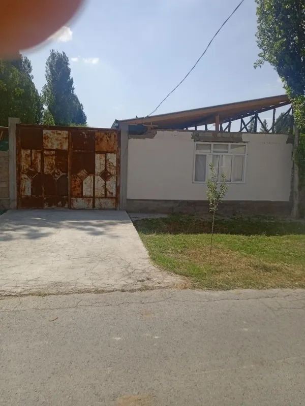 Uy hovli sotiladi 3 sotihdan oshiq yuqori Chirchiq tumani 1