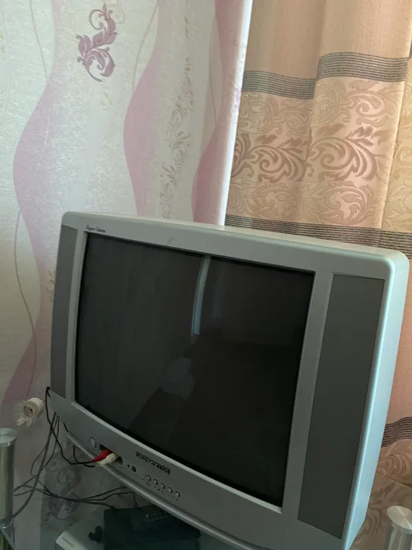 Televizor dayvo 1 Televizor dayvo 1