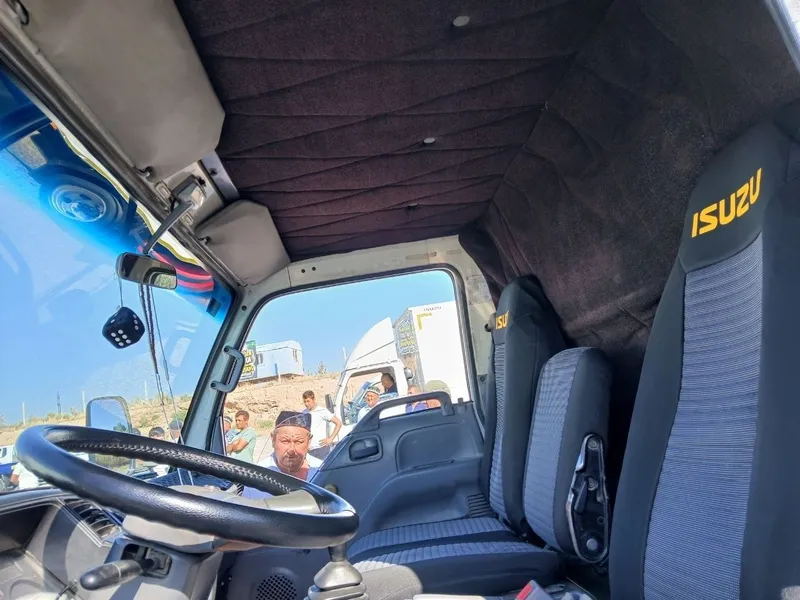 Isuzu. sotiladi 3