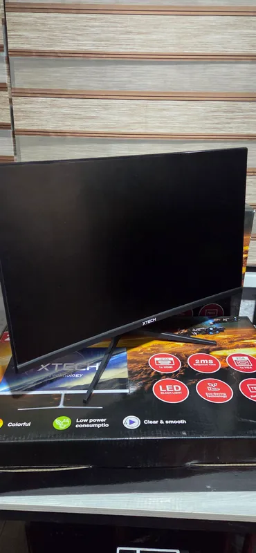24" IPS LED X-TECH
Curved  75HZ,