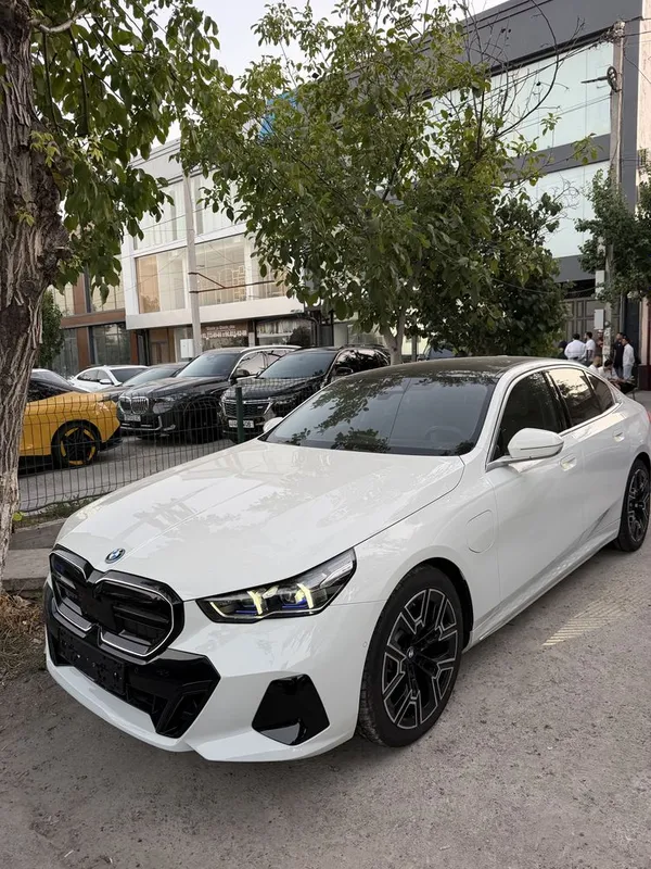 BMW 530i gibrid 1 BMW 530i gibrid 1