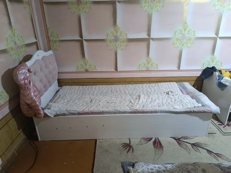 Срочно продаю кровать открывающуюся