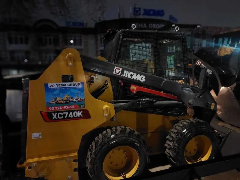 Мини-погрузчик XCMG XC740K — 0,45 куба на складе — фото 3 Мини-погрузчик XCMG XC740K — 0,45 куба на складе — фото 3