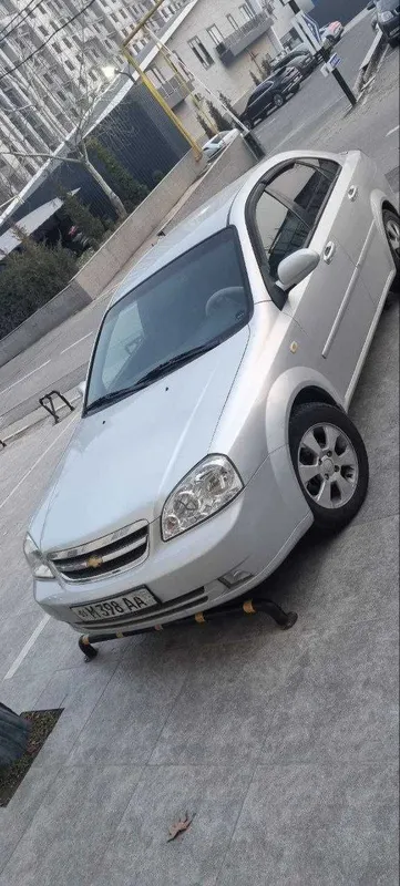 2008-yilgi Lacetti Optra avtomobili sotiladi 2008-yilgi Lacetti Optra avtomobili sotiladi