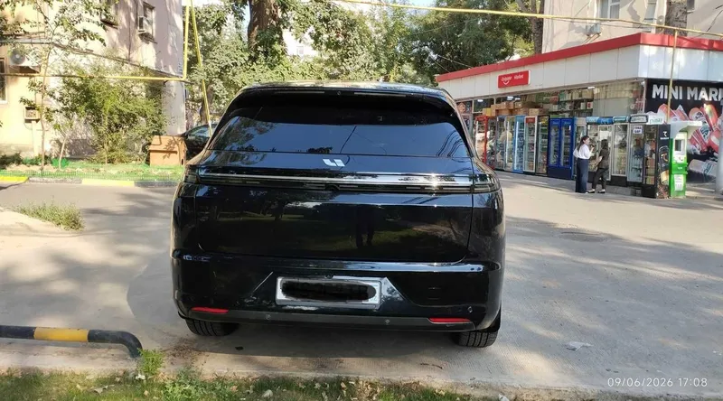 Lixiang L7 Продаётся Lixiang L7. Состояние: отличное — фото 3