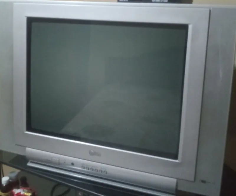LG telvizor sotiladi