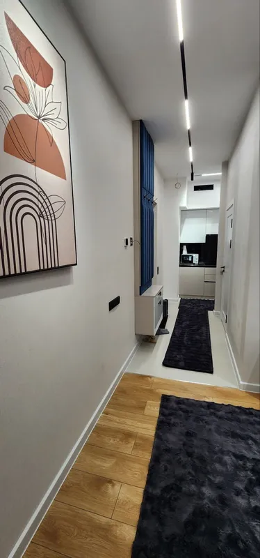 2-х комнатная квартира в 11этаже , здание 12 этаж 4