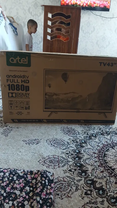 Телевизор. Artel 43. 1 Телевизор. Artel 43. 1