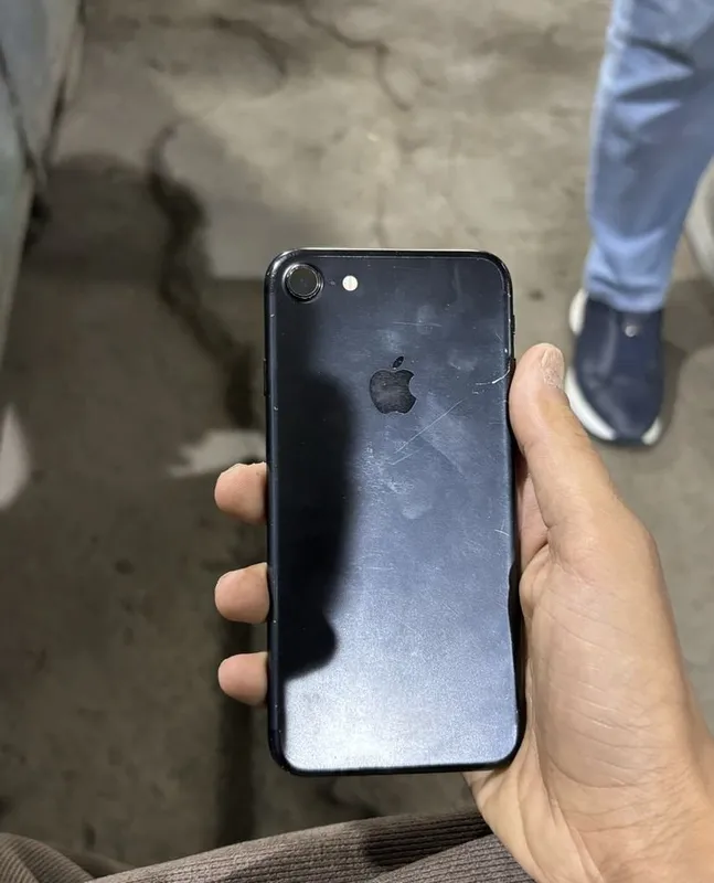 Продаётся iPhone 7 7