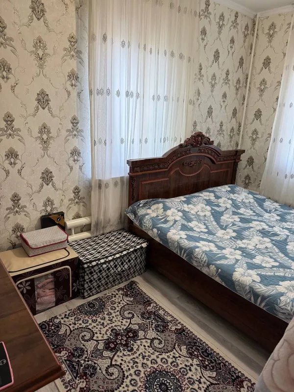 Продам 2х комнатную с ремонтом массив Кизил Шарк — фото 3