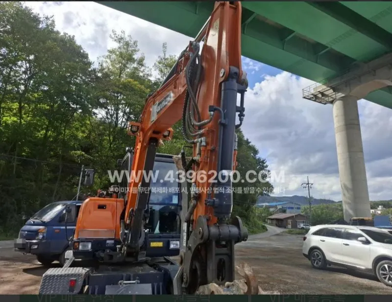 Mini Ekskavator Develon 65 Korea 3