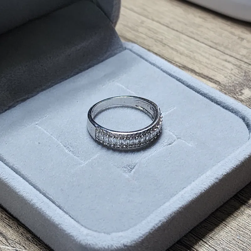 Серебряное кольцо 4 Серебряное кольцо 4
