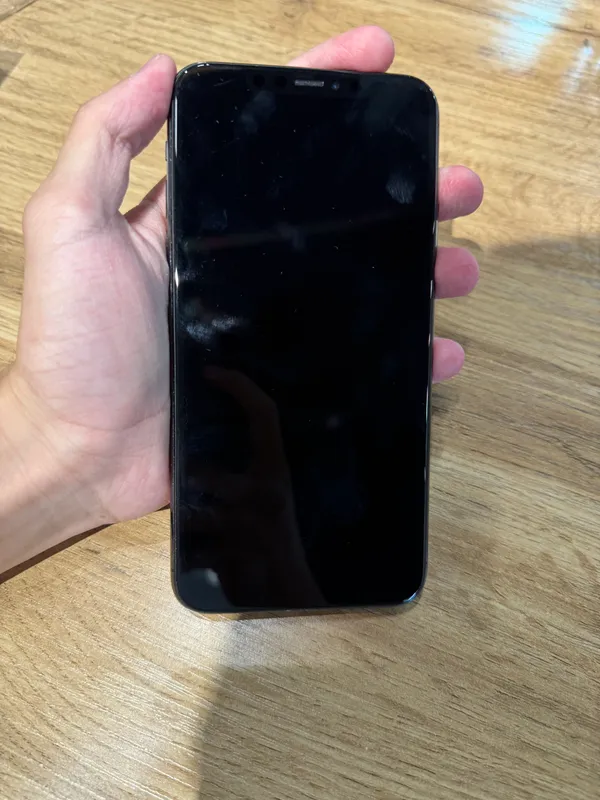 iPhone 11 Pro Max 4