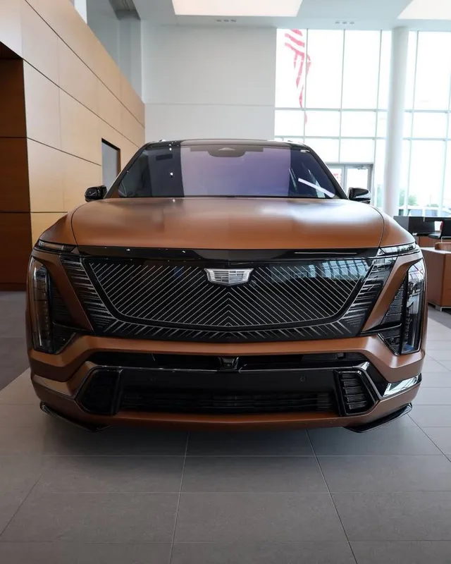 Cadillac Vistiq Platinum EV 2027 2 Cadillac Vistiq Platinum EV 2027 2