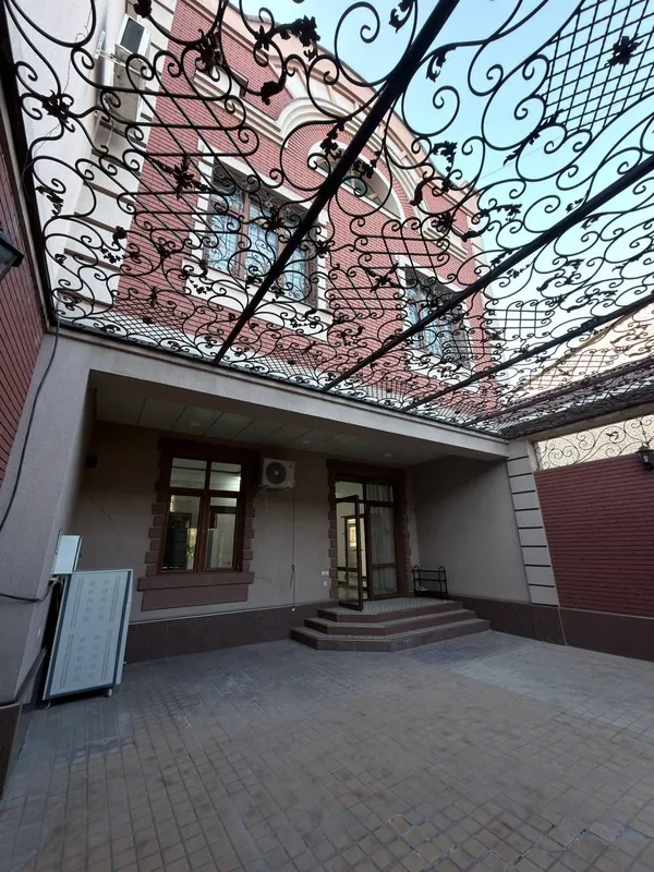 Дом в аренду под Офис 2