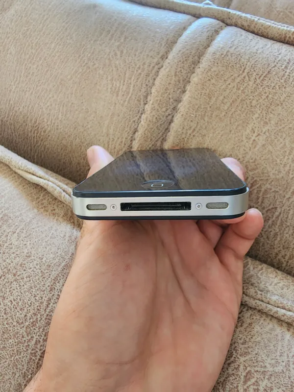 Apple iPhone 4 (GSM versiyasi) 5