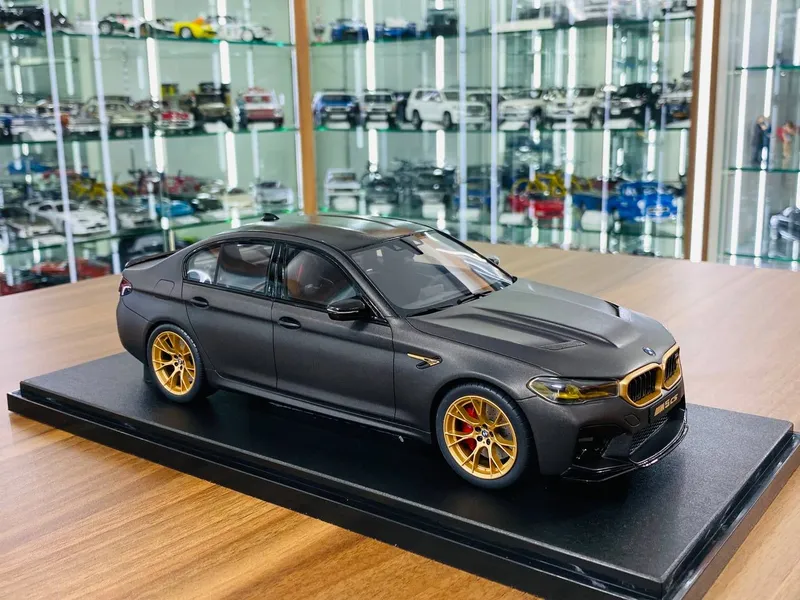 Лимитированная модель BMW M5 CS — GT Spirit 1/18 — фото 3