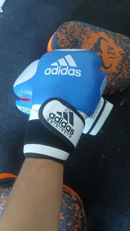 Boks qo'lqop, боксёр перчатки adidas 3 Boks qo'lqop, боксёр перчатки adidas 3