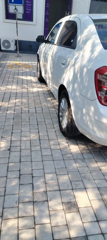 Автомобиль 3 Автомобиль 3