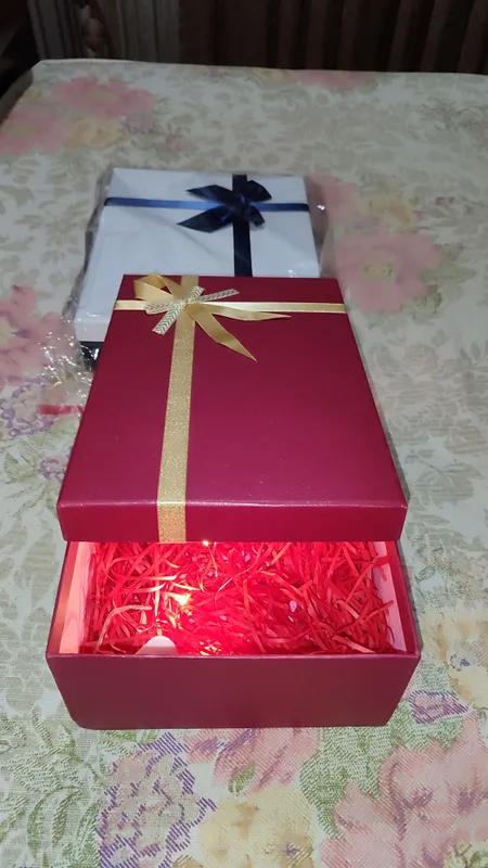 gift box 2