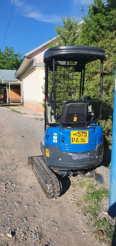 Mini ekskavator sotiladi 4 Mini ekskavator sotiladi 4