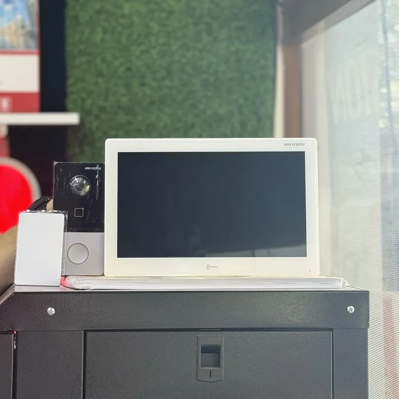 Ustanovka domofon zamok Hikvision установка — фото 1