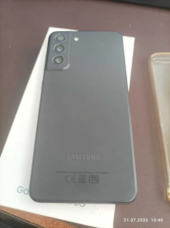 Продам Galaxy S21 FE 5G 128 ГБ 2