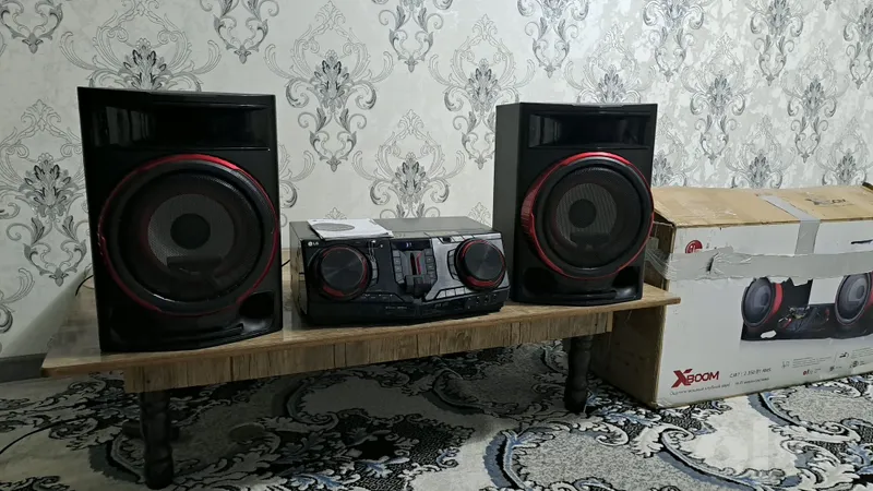 Продаётся музыкальный центр 3 Продаётся музыкальный центр 3
