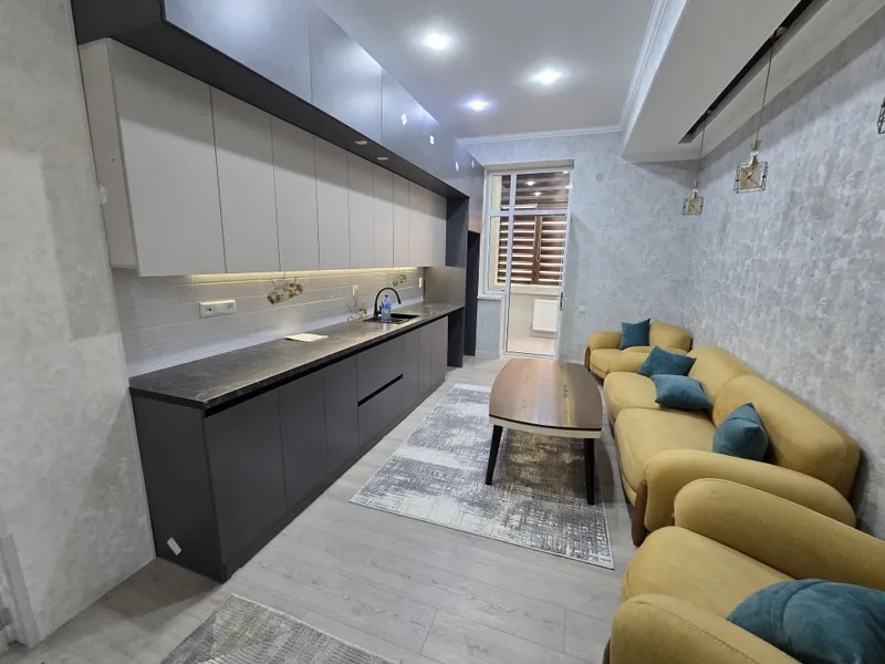 Fargona shaxqr birja oldida 3 xonaik luks uy sotiladi — фото 1