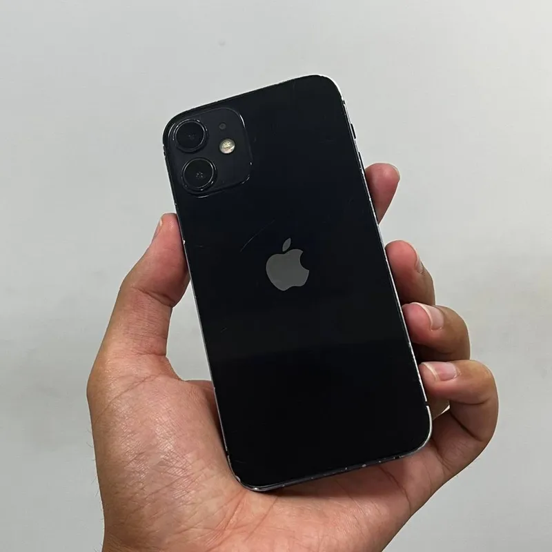 Iphone 12 mini 128gb xolati yaxshi srochno sotiladi