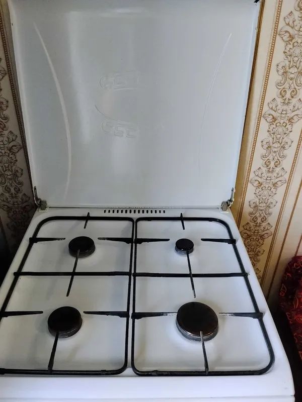 продам 4-х комфортную газовую плиту