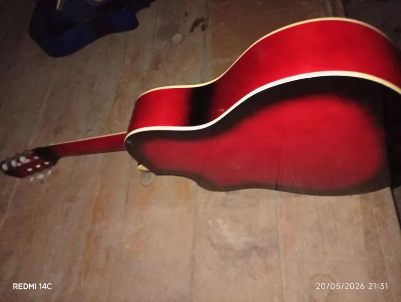 gitara yangi hali birmata chalinmagan — фото 1