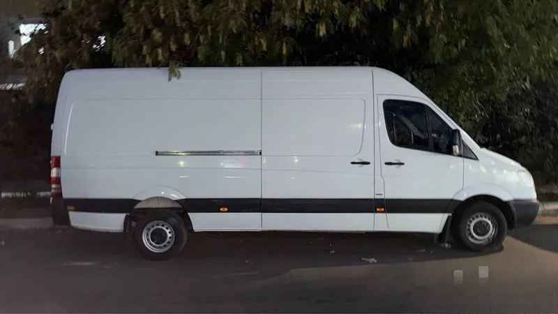 Mercedes Sprinter sotiladi 7 Mercedes Sprinter sotiladi 7