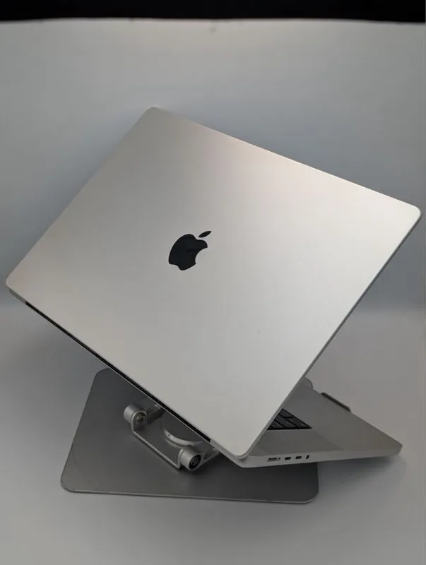 Mac Book Pro M2 Pro 1 Mac Book Pro M2 Pro 1