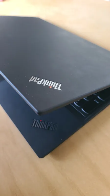 Lenovi thingpad t15 i5 8/256