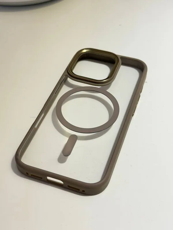 Iphone 16 pro чехол