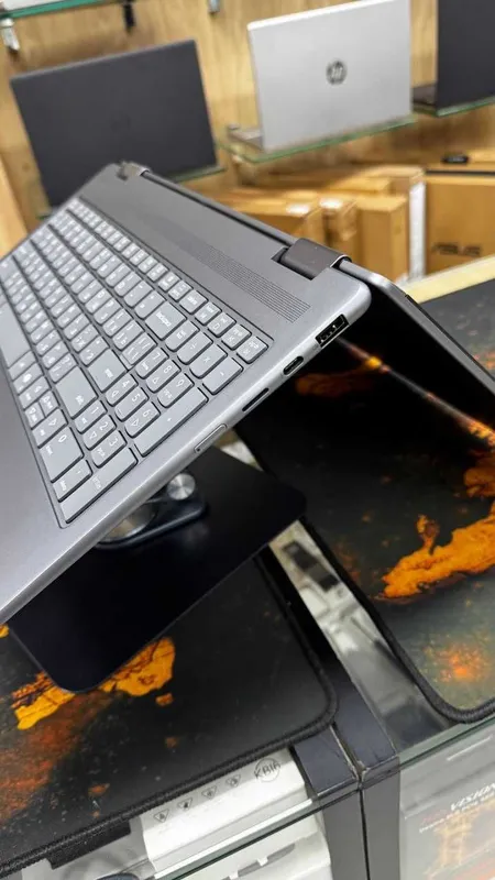 Noutbuk Lenovo Yoga 7/Intelcore Ultra 7/1TB/Sensor Ekran 2 Noutbuk Lenovo Yoga 7/Intelcore Ultra 7/1TB/Sensor Ekran 2