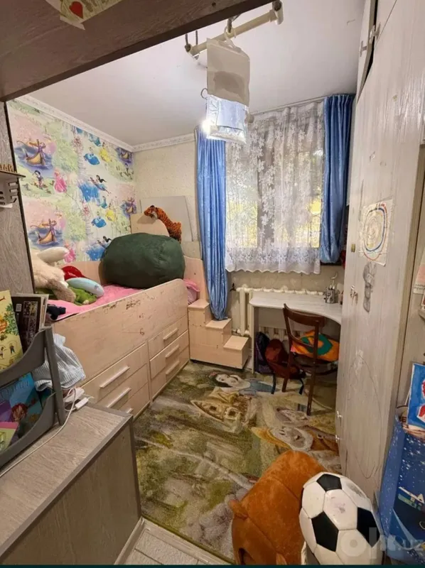 Chilonzor, 9-mavze, 2 xonali, 3/1/4, balkon 2/6, IIB yonida 8