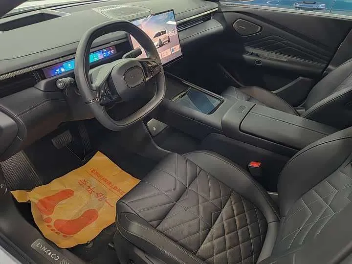 Lynk & Co 10 — 120 AWD Ultra — фото 3