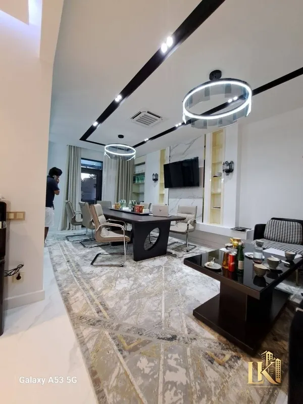 Akay City turar joy majmuasida yevroremontli 3 xonali kvartira 5