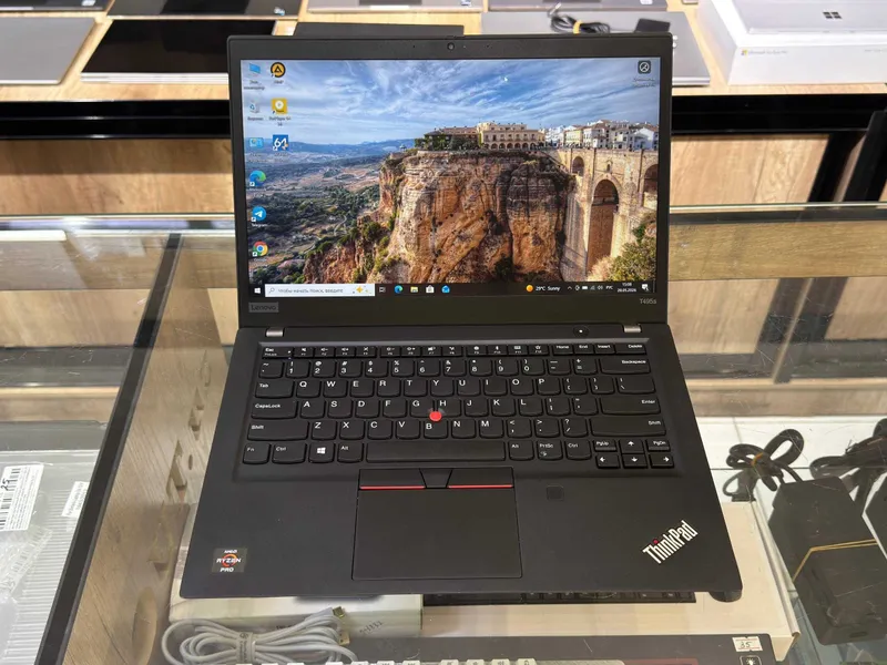 Lenovo ThinkPad T495s AMD 7 PRO 3700U озу16гб 256ssd — фото 1