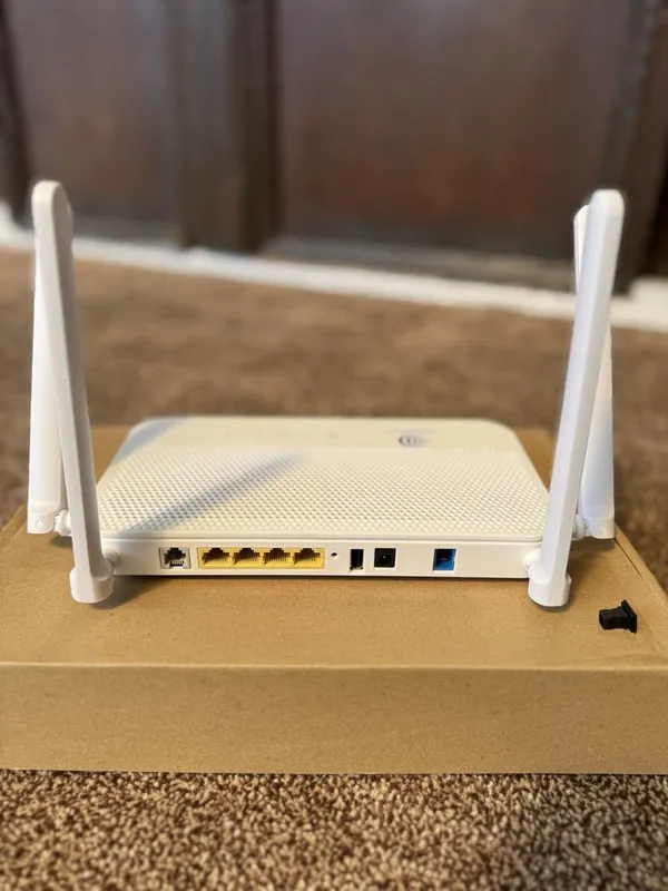 Huawei Gpon wifi Madem Model EG8247W5 — фото 2
