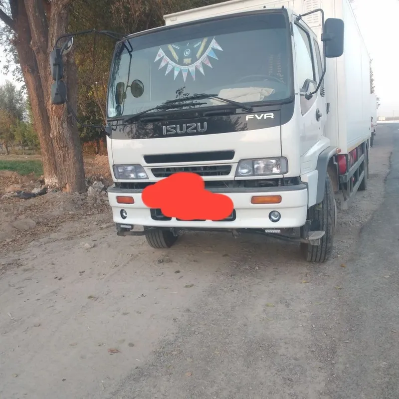 Isuzu 2022 yil 10 tonnalik