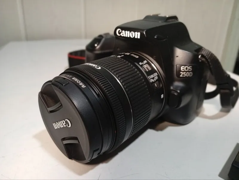 Canon 4K 250D 1 Canon 4K 250D 1