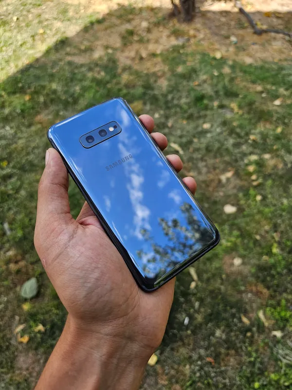 Samsung Galaxy S10e 1