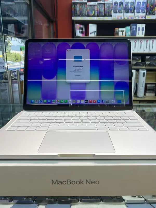 Macbook Neo 8GB/256GB/Silver (100% 7 цыкл) 3